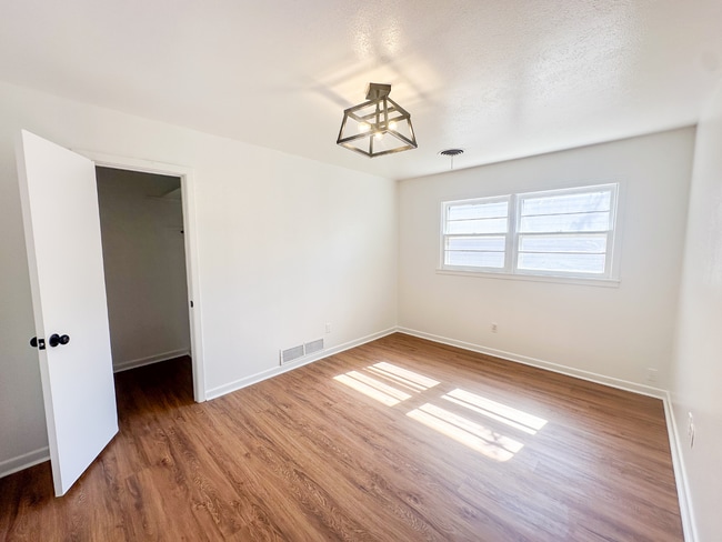 5011 52nd St in Lubbock, TX - Building Photo - Building Photo