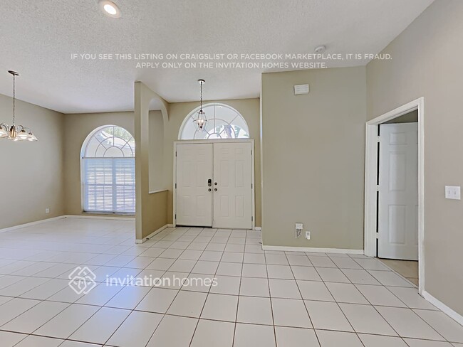 1053 Wild Cherry Ln in Wellington, FL - Building Photo - Building Photo