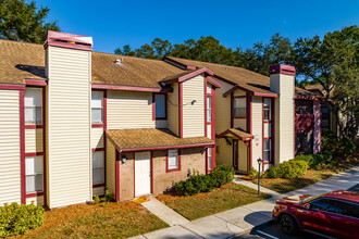 Harbourtowne at Country Woods in Palm Harbor, FL - Building Photo - Building Photo