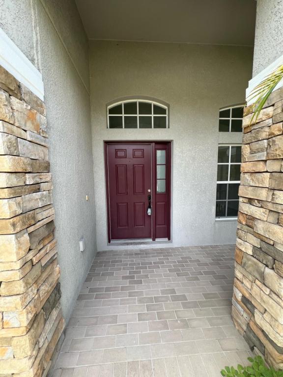 6939 Runner Oak Dr in Wesley Chapel, FL - Building Photo - Building Photo