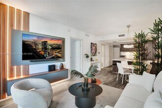 801 S Miami Ave, Unit 2107 in Miami, FL - Building Photo - Building Photo