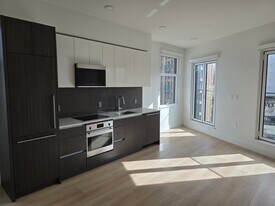 333 Carrall St in Vancouver, BC - Building Photo