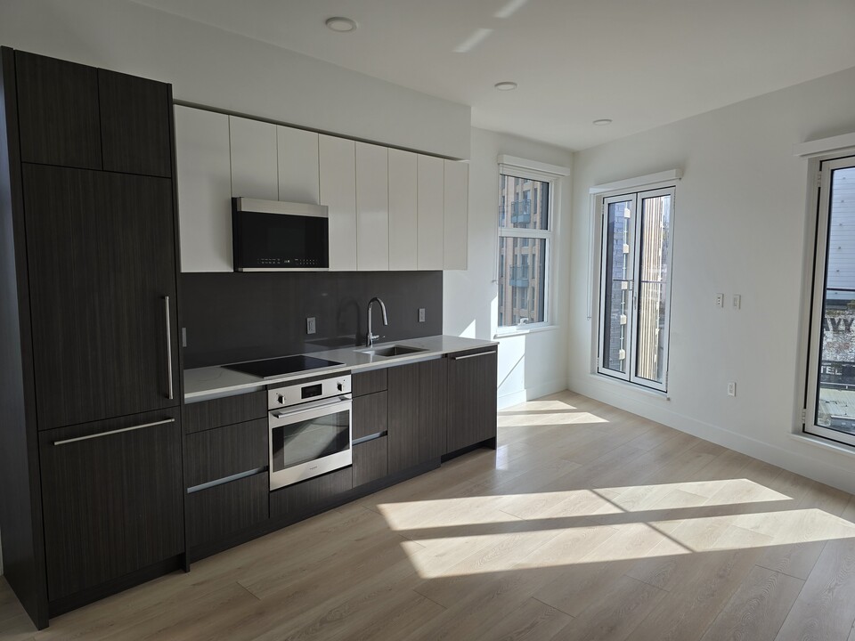 333 Carrall St in Vancouver, BC - Building Photo