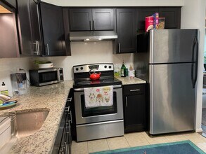 4000 Gypsy Ln, Unit 221 in Philadelphia, PA - Foto de edificio - Building Photo