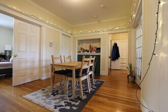 10 Radcliffe Rd, Unit 3 in Boston, MA - Foto de edificio - Building Photo