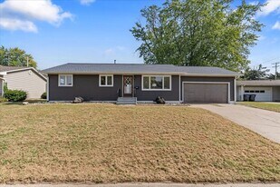 1237 Hilltop Dr in Milan, IL - Building Photo