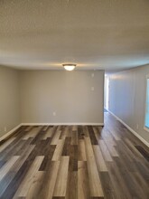 184 Dixon Rd in Holly Ridge, NC - Foto de edificio - Building Photo