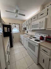 237 E High Point Ct in Delray Beach, FL - Building Photo - Building Photo