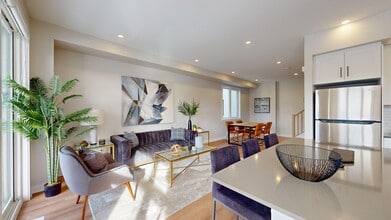 Mapleton in Stittsville, ON - Building Photo - Building Photo