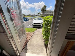 1 Brittany Ct, Unit A in Delray Beach, FL - Building Photo - Building Photo