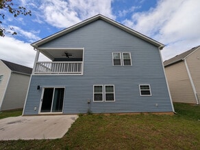 Room in House on Stone Mountain Dr in Gastonia, NC - Building Photo - Building Photo