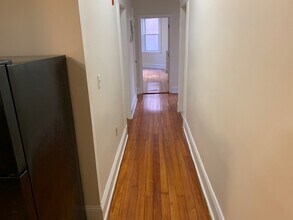 1784 Beacon St, Unit 2A in Brookline, MA - Building Photo - Building Photo