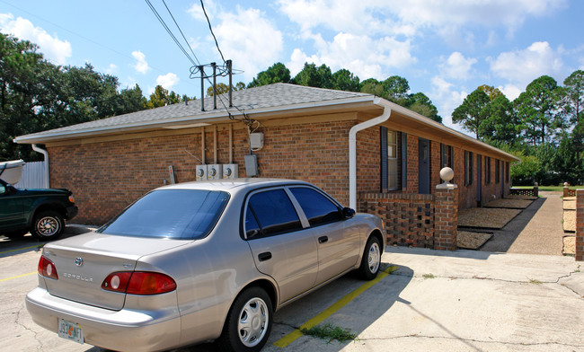 933-935 Florida Ave in Lynn Haven, FL - Building Photo - Building Photo