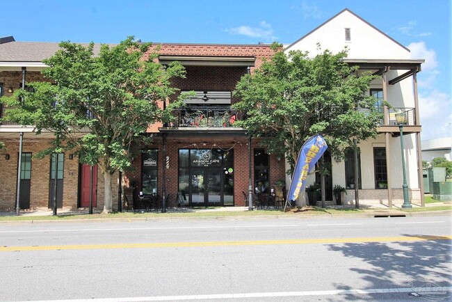 property at 47 N 9th Ave