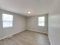 1000 Spring Hill Dr photo'