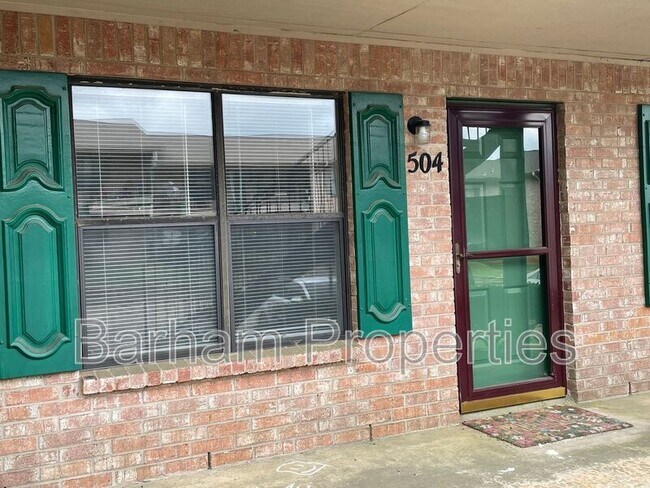 4133 NE Stallings Dr in Nacogdoches, TX - Building Photo - Building Photo