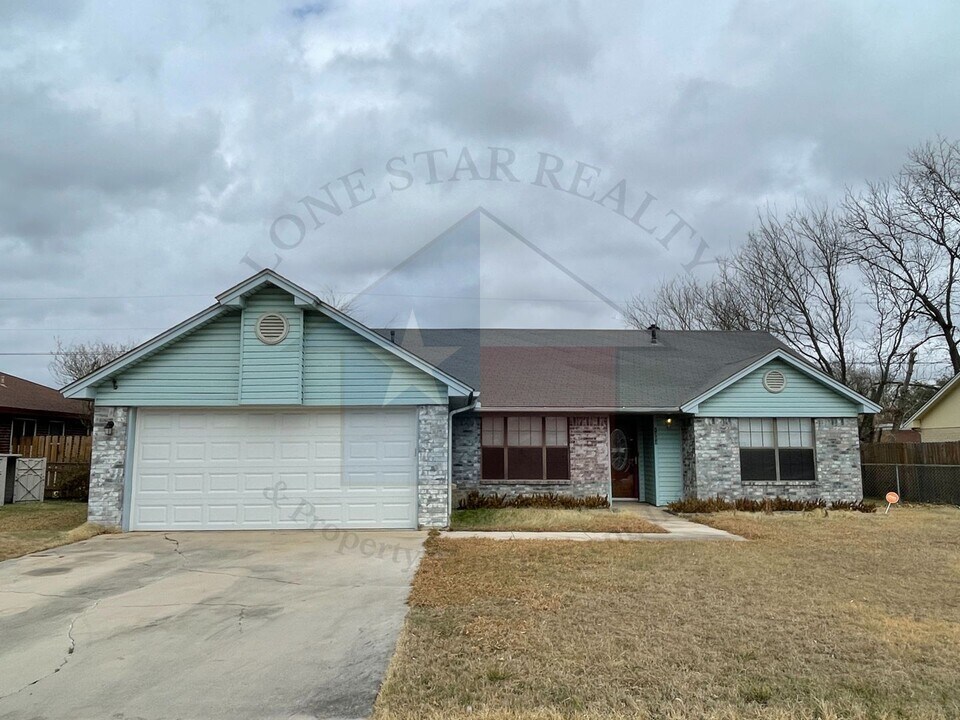 1303 August Dr in Killeen, TX - Building Photo