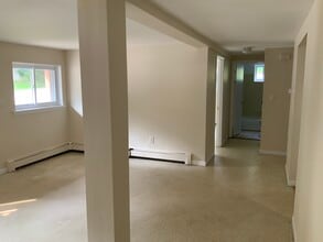 300 Ketchamtown Rd, Unit Fleetwood C10 in Wappingers Falls, NY - Building Photo - Building Photo