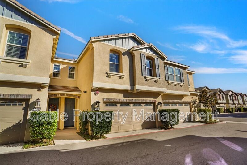 22097 Barrington Way in Santa Clarita, CA - Building Photo