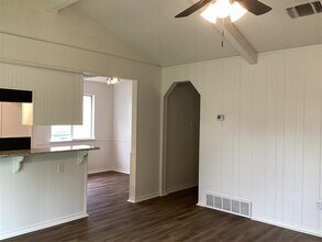 6617 Richardson Dr in Watauga, TX - Building Photo - Building Photo