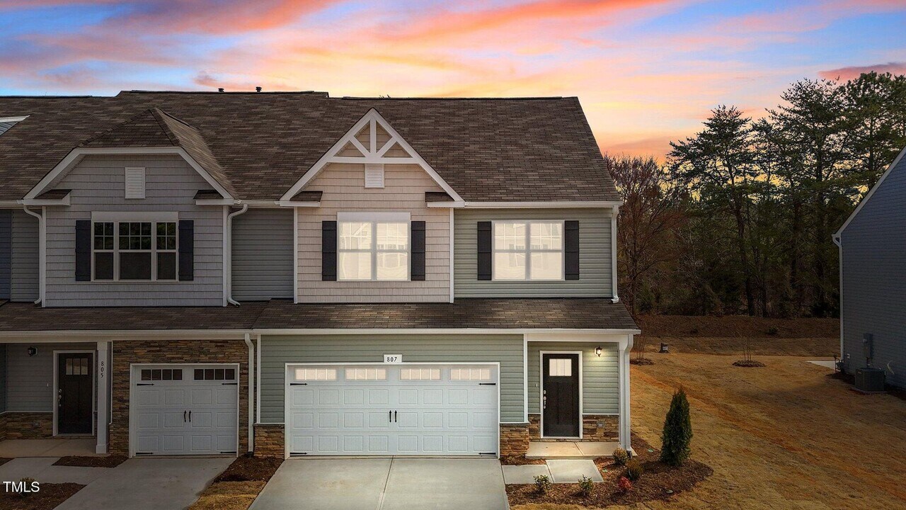 807 Pryor St in Mebane, NC - Building Photo