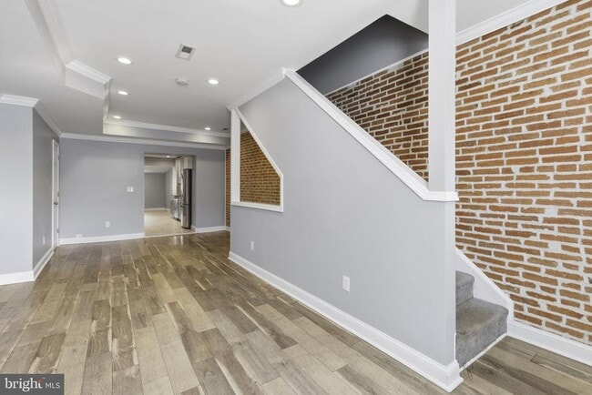 property at 513 Scott St