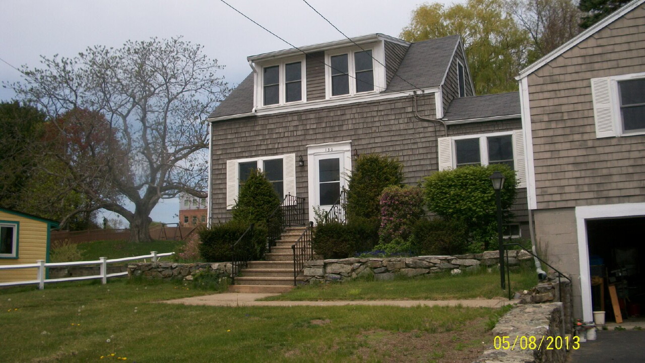 128 Low St in Newburyport, MA - Building Photo