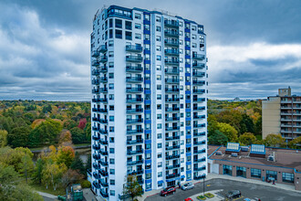 Riverside Residences On The Park in Guelph, ON - Building Photo - Building Photo