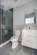 454 Dundas St W in Toronto, ON - Building Photo - Building Photo