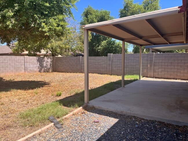 property at 4872 E Whitehall Dr