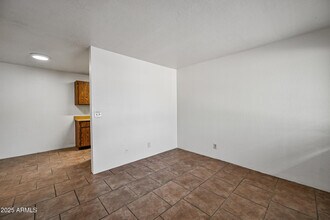 725 E Vogel Ave in Phoenix, AZ - Building Photo - Building Photo