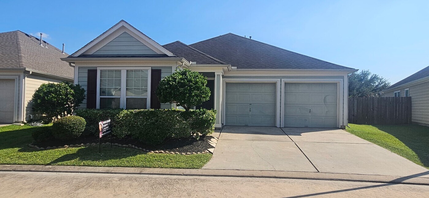 14747 Briceland Springs Dr in Houston, TX - Building Photo