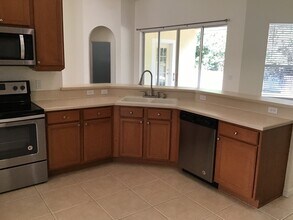 3961 Long Branch Ln in Apopka, FL - Foto de edificio - Building Photo