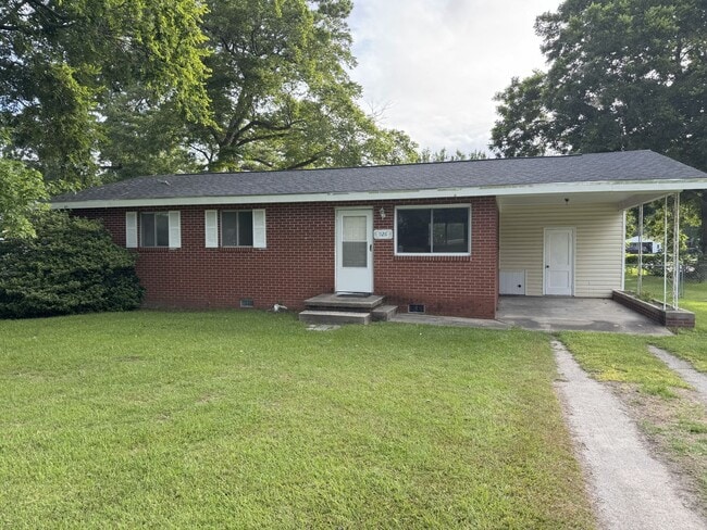 property at 926 Greenfield Heights Blvd