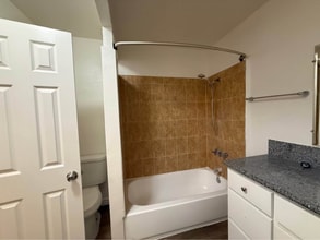 16131 Eucalyptus Ave in Bellflower, CA - Building Photo - Building Photo