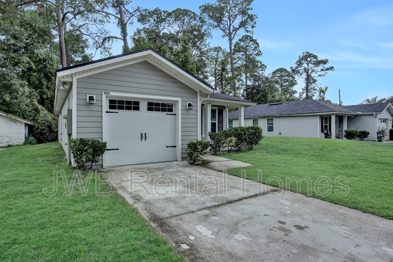 8956 3rd Ave in Jacksonville, FL - Building Photo