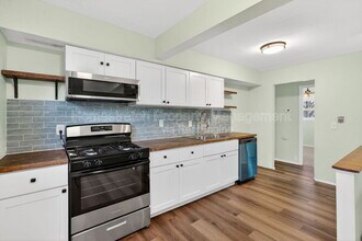 437 Lancashire Rd in St. Louis, MO - Building Photo - Building Photo