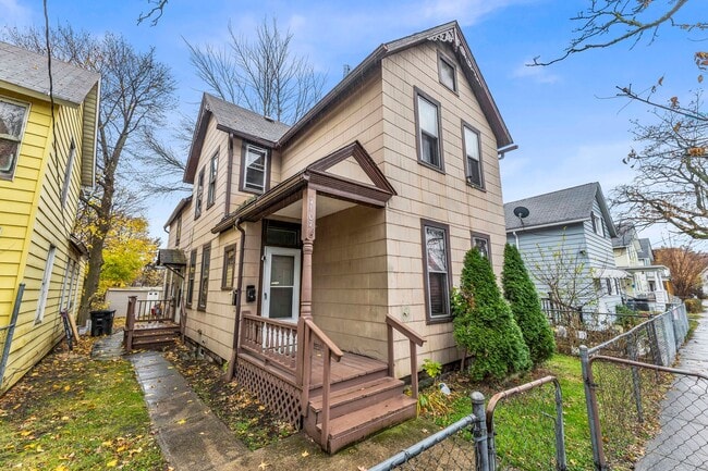 7107 Hague Ave in Cleveland, OH - Foto de edificio - Building Photo