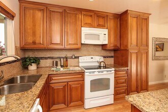 132 Belwood Ln in Los Gatos, CA - Building Photo - Building Photo