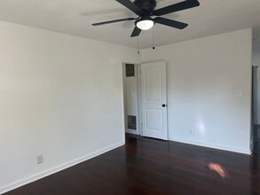 914 Fleetwood Dr in Fayetteville, NC - Building Photo - Building Photo