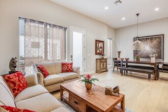 1920 S Pacific Coast Hwy in Redondo Beach, CA - Building Photo - Building Photo