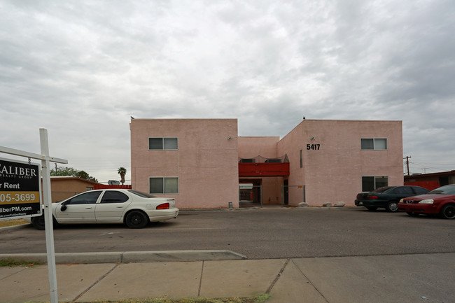 5417 E 30th St in Tucson, AZ - Foto de edificio - Building Photo