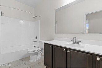 5904 S 30th Ln in Phoenix, AZ - Building Photo - Building Photo