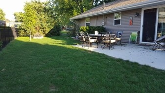 2252 Knollaire Dr in Washington, IL - Building Photo