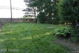 900 Harvard Rd in Berkley, MI - Building Photo - Building Photo