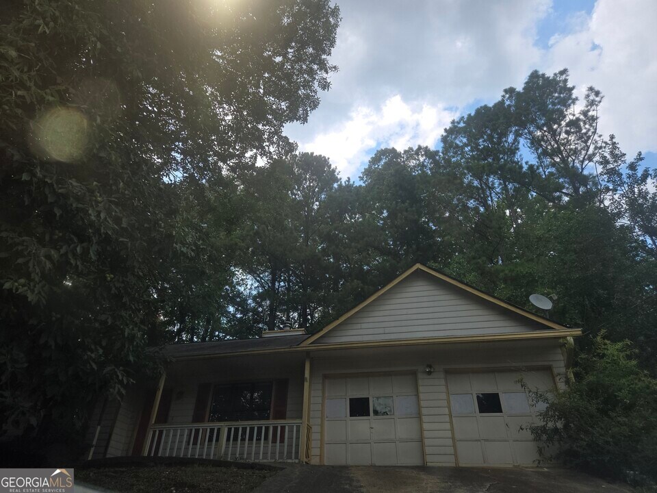 139 River Oaks Dr in Woodstock, GA - Foto de edificio