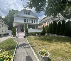 5 Sycamore St in Norwalk, CT - Building Photo