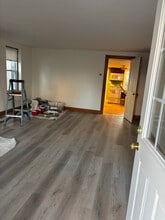 118 S Main St in Richlandtown, PA - Foto de edificio - Building Photo