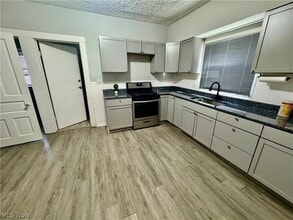 2020 Corning Ave in Cleveland, OH - Building Photo - Building Photo