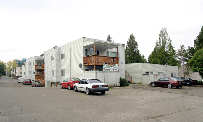 Beaverton Center Apartments in Beaverton, OR - Building Photo - Building Photo